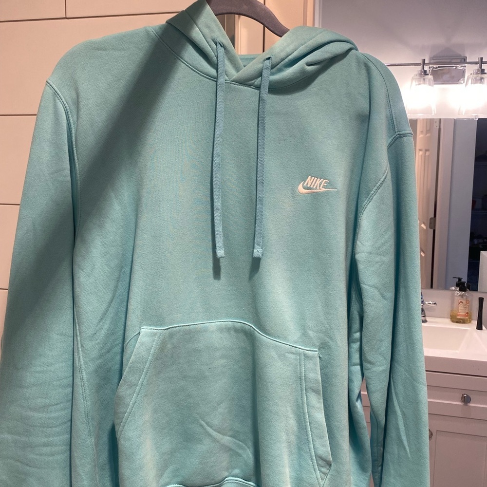 Nike Men’s Sweatshirt